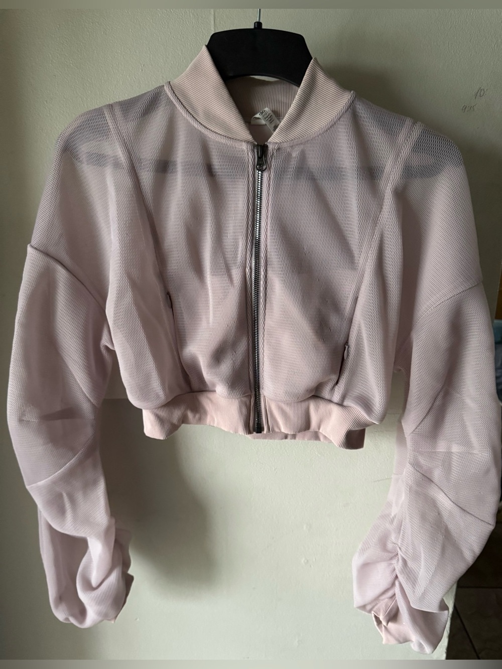 ALO Yoga field crop jacket